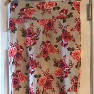 Lularoe Cassie Size Medium